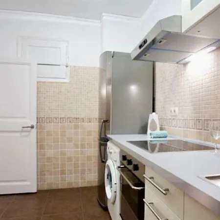 5-bed In The Heart Of The Barcelona