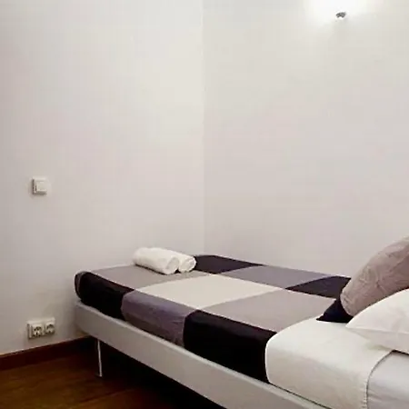 5-bed In The Heart Of The Apartment Barcelona
